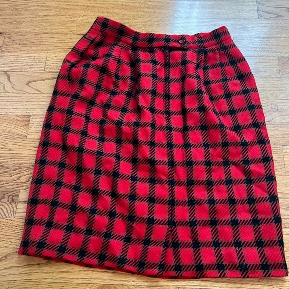 CARLISLE Women’s Plaid Red Wool Skirt Size 12 Christmas Holiday Festive Winter - Picture 4 of 5